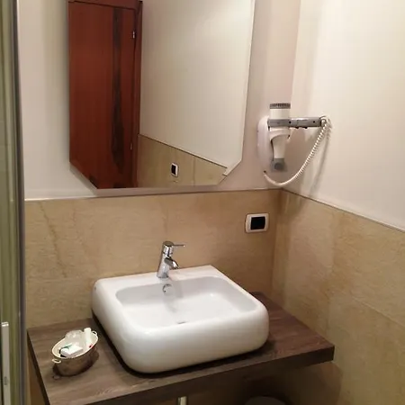 Crotto Regina Guest house 3*